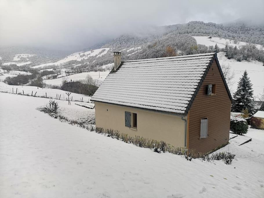 Chaleureux Avec Cheminee Au Pied Du Puy Mary Hébergement de vacances